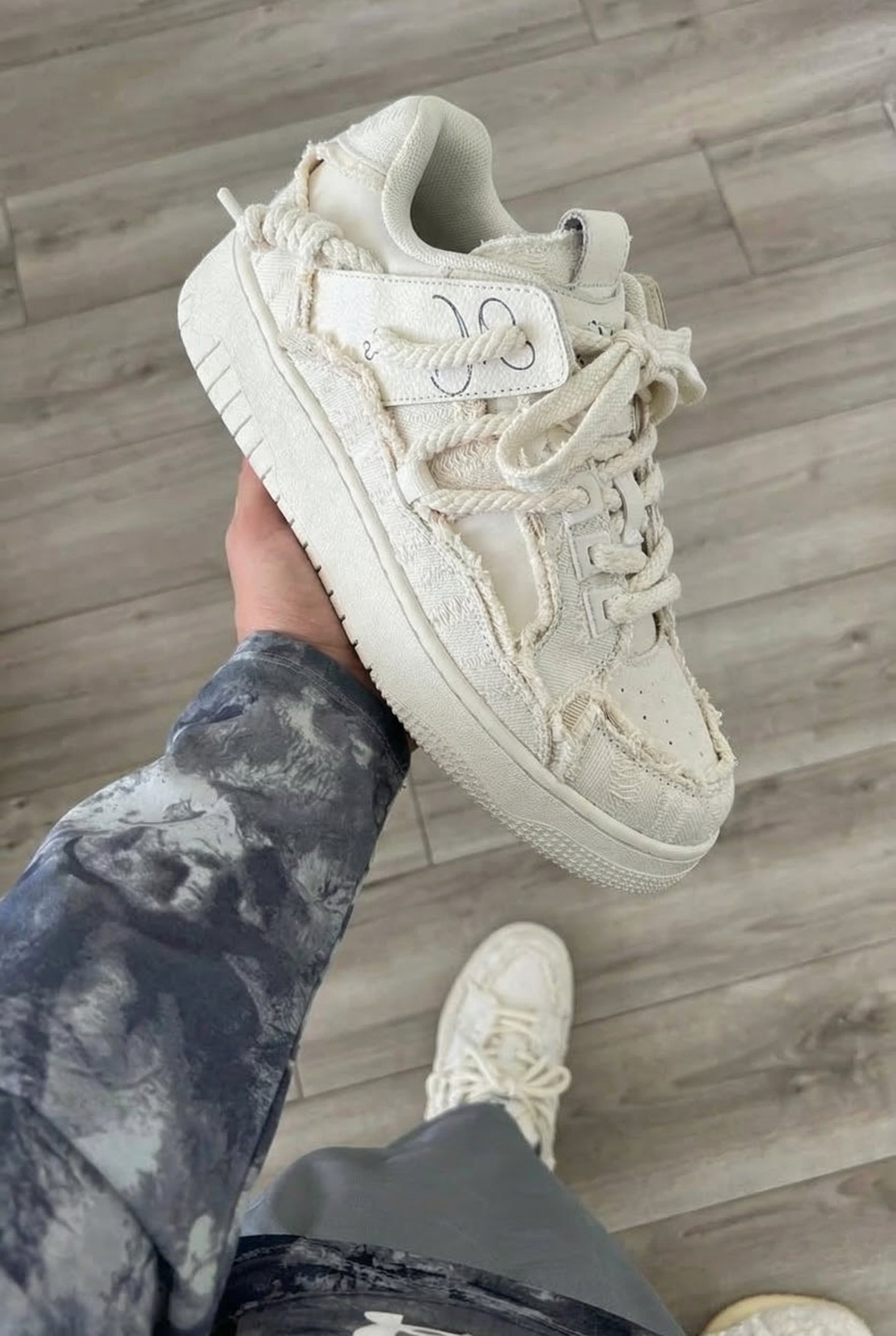Zapatillas "Serie Destrucción"